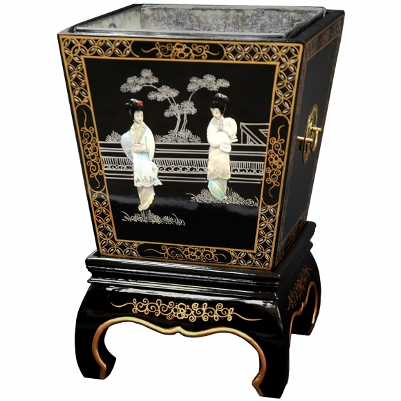 Lacquer Planter
